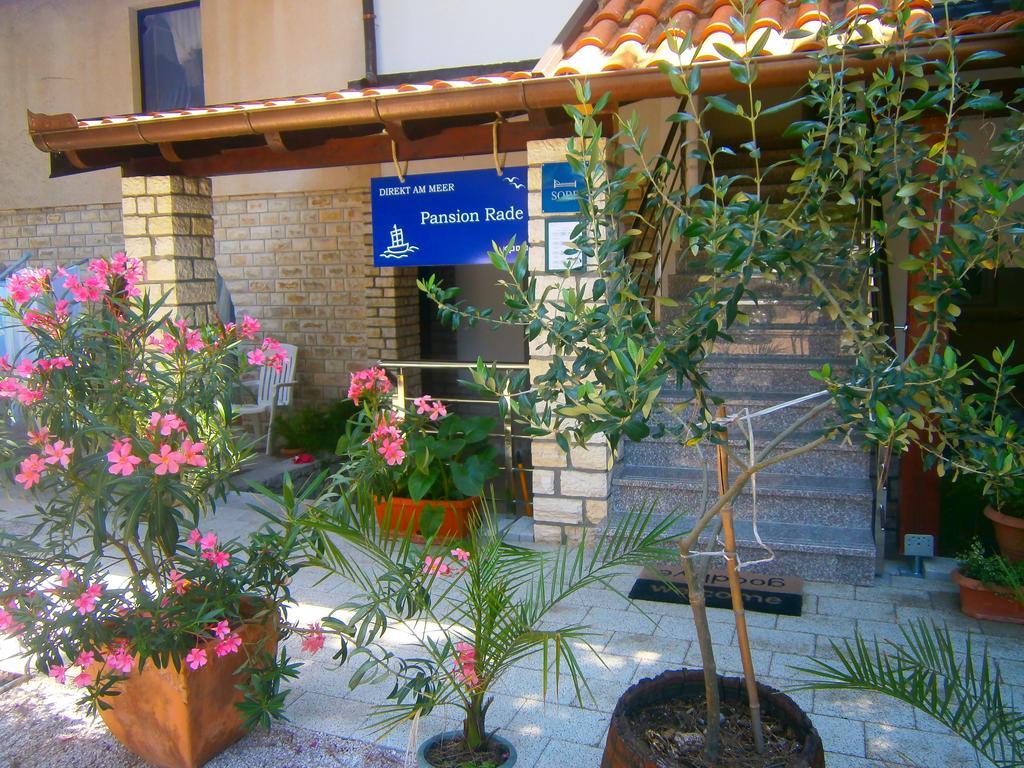 Bed & Breakfast Pansion Rade Otel Pirovac Dış mekan fotoğraf