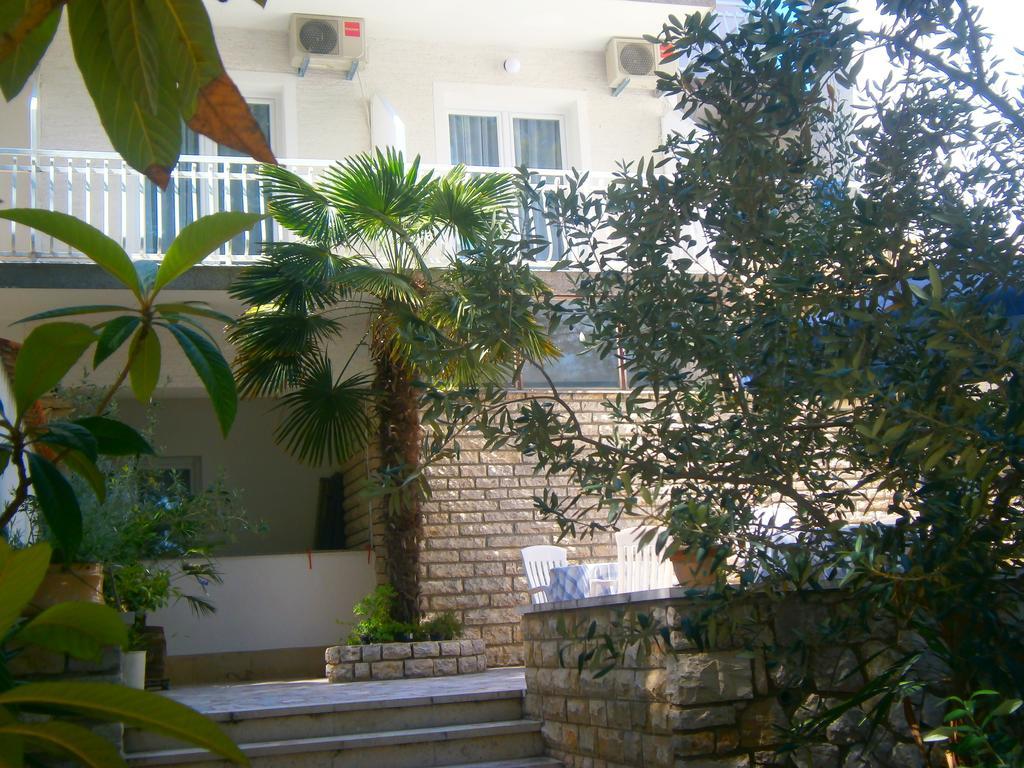 Bed & Breakfast Pansion Rade Otel Pirovac Dış mekan fotoğraf