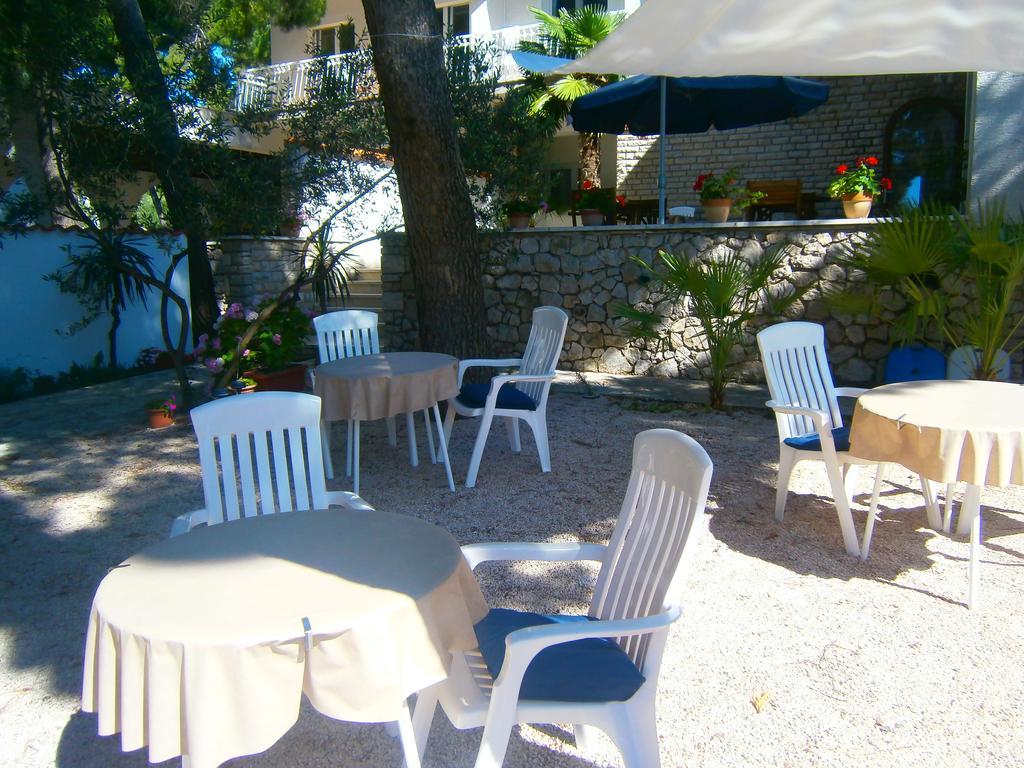 Bed & Breakfast Pansion Rade Otel Pirovac Dış mekan fotoğraf